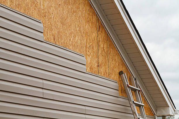 Professional Fiber Cement Siding technician working in Heath, TX